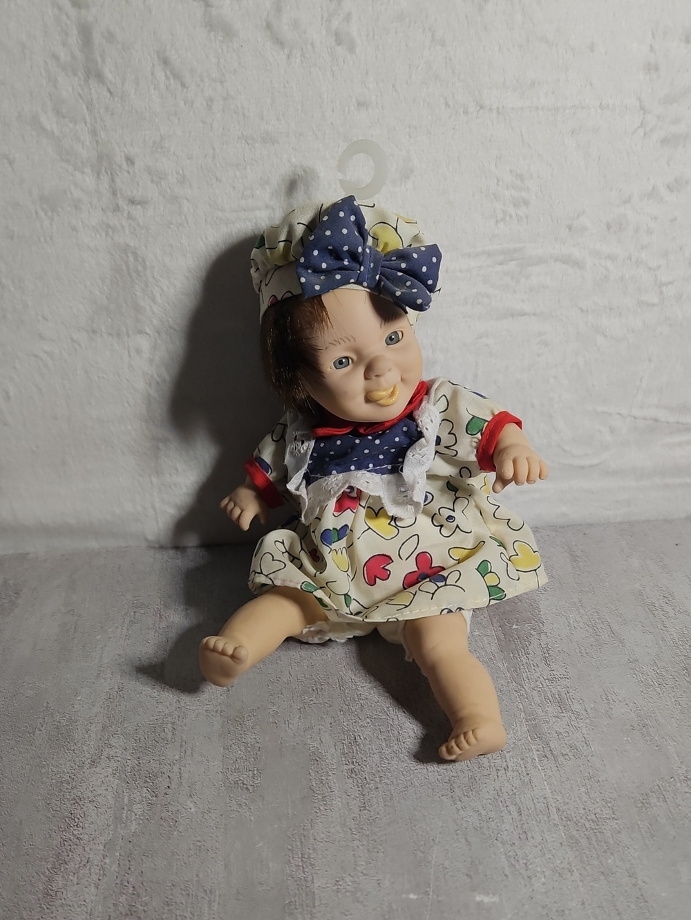vintage 1990s GiGo Toys "My Pals" or "Palm Pals" expressive bean bag doll.
